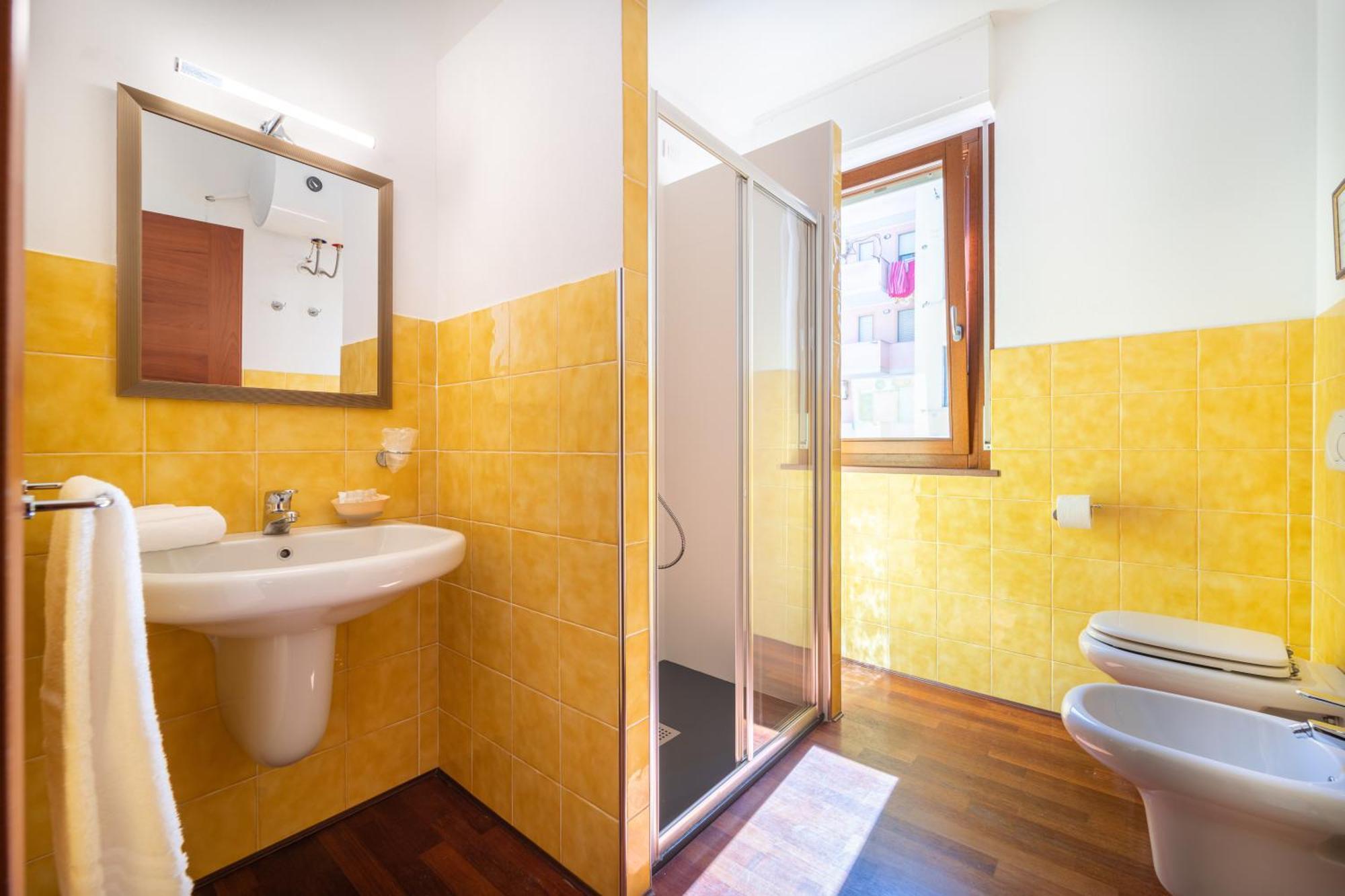 Georgia'S Apartment Алгеро Екстериор снимка